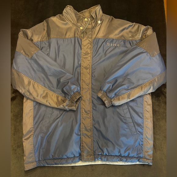 Nike Two-Tone Blue and Gray Windbreaker - Picture 1 of 3